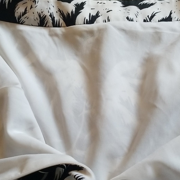 Beautiful palm tree skirt 100% polyester - Picture 5 of 7